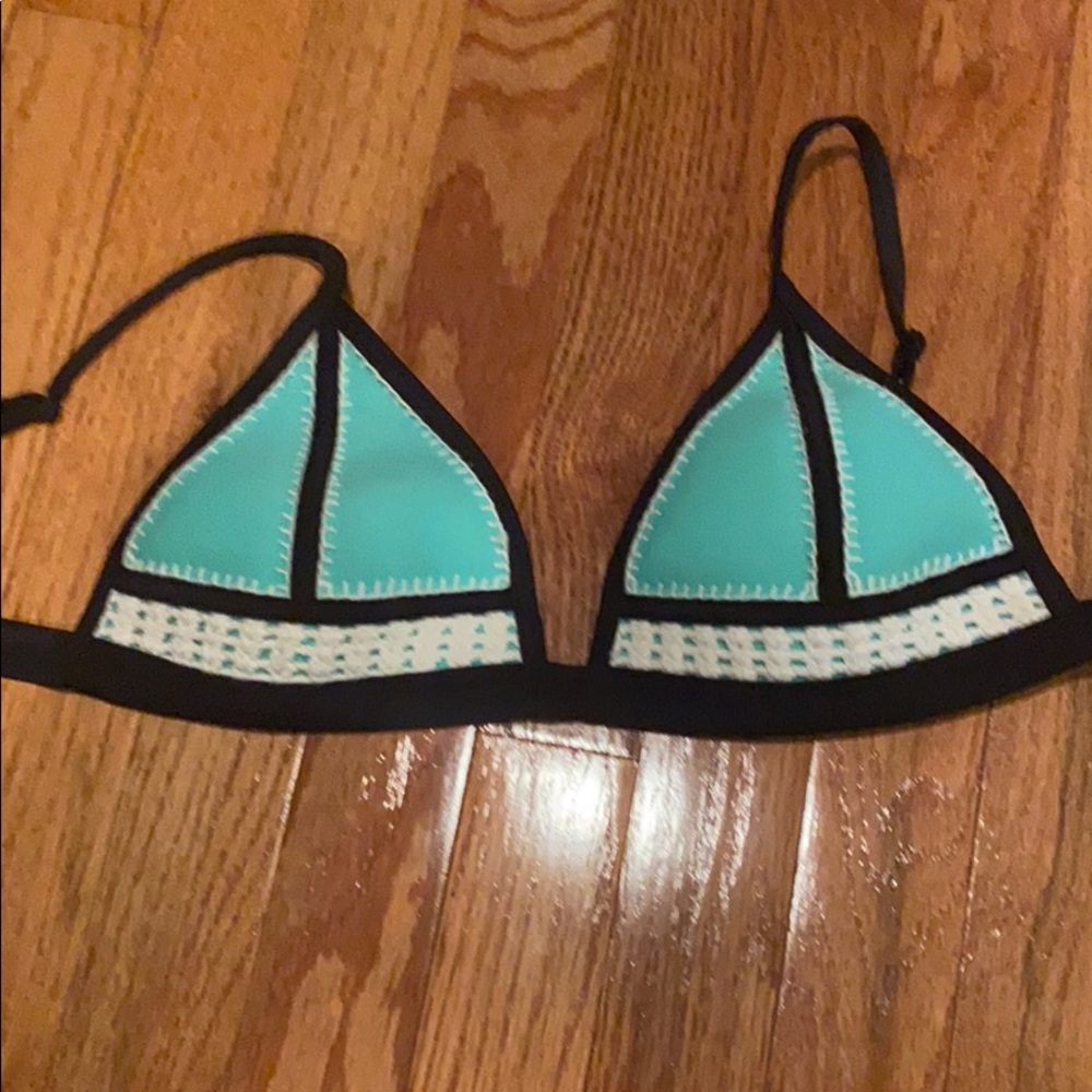 Triangl swimsuit top